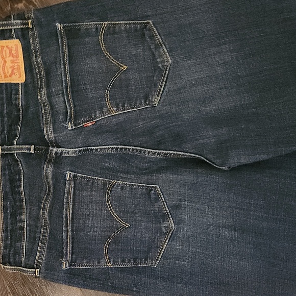 Levi's 721 High Rise Jeans - Picture 5 of 6
